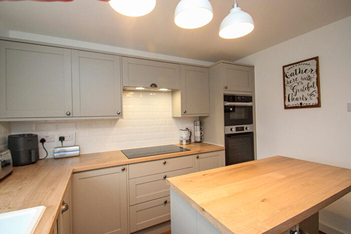 2 Bedroom Apartment To Rent In Havelock Road, Southampton, SO31