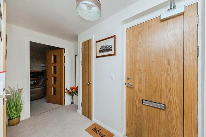 1 Bedroom Flat For Sale In Middlewich Road, Sandbach, Cheshire, CW11