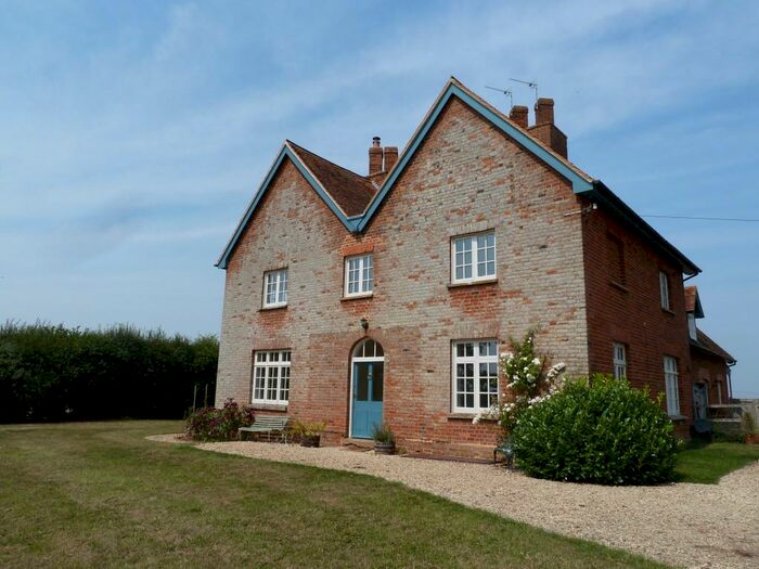 5 Bedroom Detached House To Rent In Middle Claydon, Buckingham, Buckinghamshire, MK18