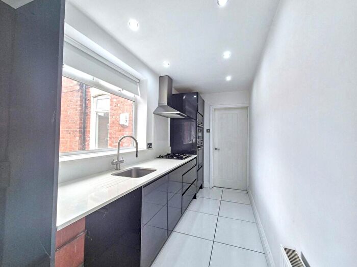 3 Bedroom Flat To Rent In Lemon Street, South Shields, Tyne And Wear, NE33