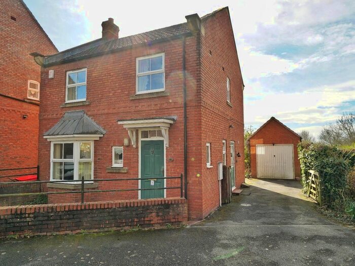 3 Bedroom Detached House For Sale In Copperclay Walk, Easingwold, York, YO61