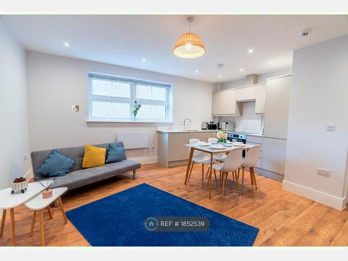 1 Bedroom Flat To Rent In Albert Court, Ramsgate, CT11