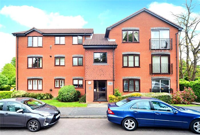 2 Bedroom Apartment For Sale In Basing Road, Banstead, Surrey, SM7