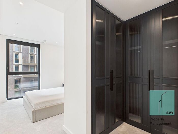 2 Bedroom Flat To Rent In Boxwood Gardens, London, E1W