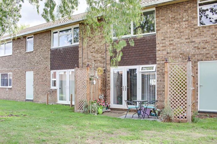 1 Bedroom Flat To Rent In Hayling Avenue, Little Paxton, PE19
