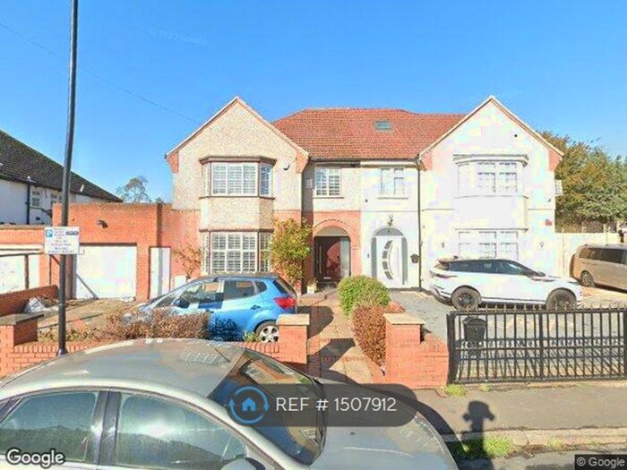 3 Bedroom Terraced House To Rent In Lampton Park Road, Hounslow, TW3