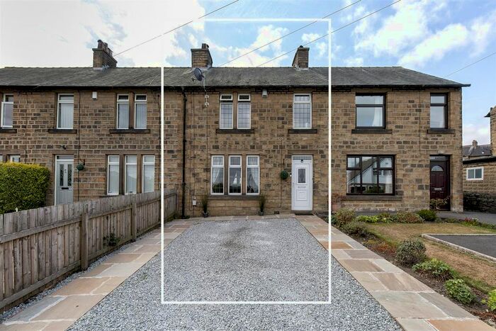 3 Bedroom Terraced House To Rent In Delph Lane, Huddersfield, HD4