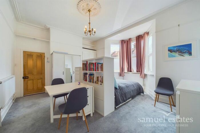 Studio To Rent In Hamilton Road, London, SW19