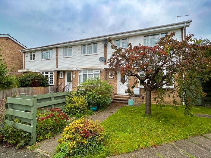 3 Bedroom End Of Terrace House For Sale In Fleetside, West Molesey, KT8