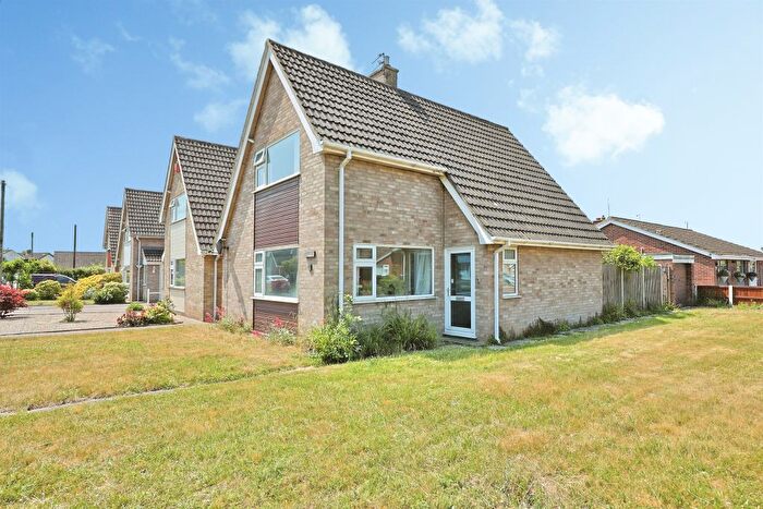 3 Bedroom Detached House For Sale In Archer Close, Norwich, NR6