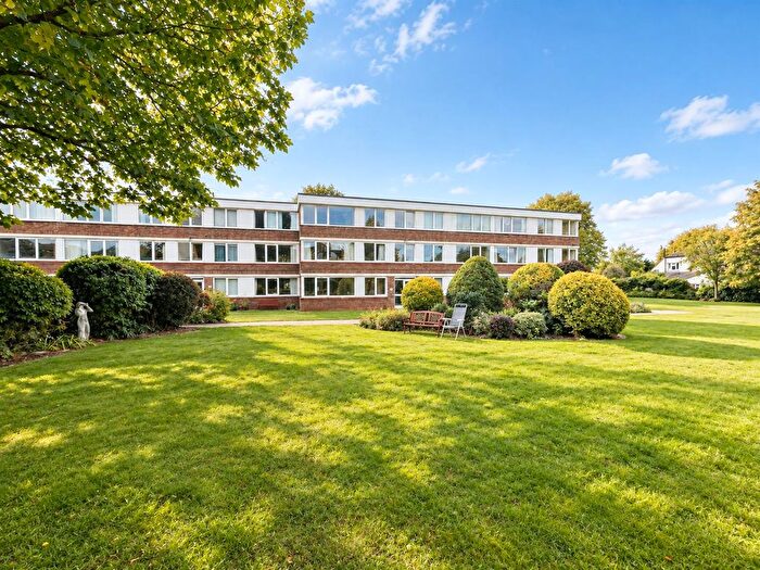 2 Bedroom Flat For Sale In Grange Court Road, Westbury-On-Trym, Bristol, BS9