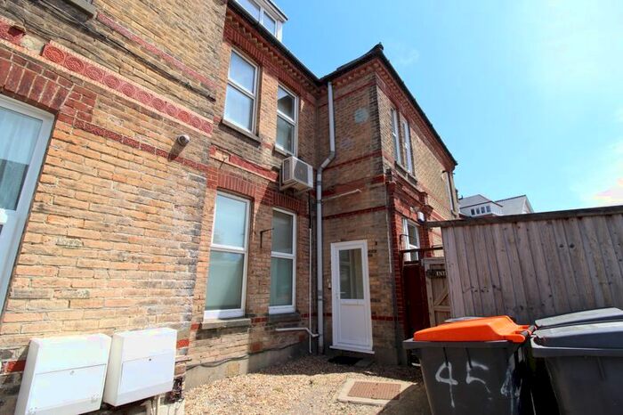 3 Bedroom Flat To Rent In Drummond Road, Boscombe, Bournemouth, BH1