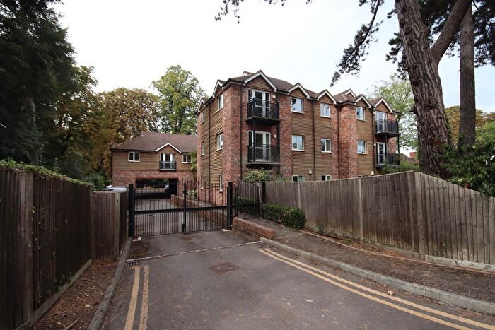 1 Bedroom Flat For Sale In Boulters Court, Maidenhead, SL6