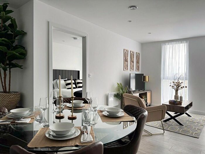 1 Bedroom Apartment For Sale In Oldfield Road, Manchester, Greater Manchester, M5