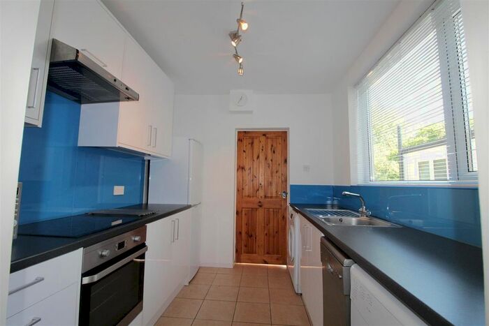 4 Bedroom Property To Rent In Minny Street, Cathays, Cardiff, CF24