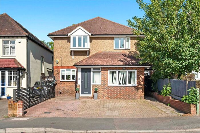4 Bedroom Detached House For Sale In Holland Avenue, Cheam, Sutton, SM2