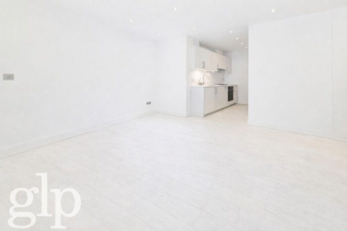 1 Bedroom Flat To Rent In D'arblay Street, Soho, W1F
