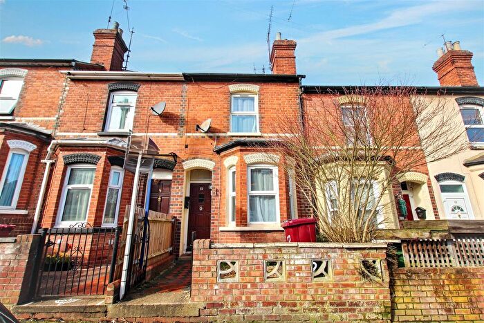 3 Bedroom Terraced House To Rent In Shaftesbury Road, Reading, RG30