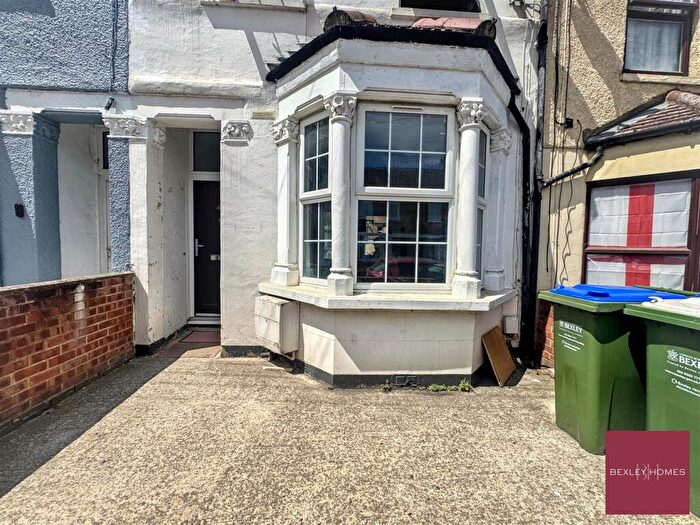 3 Bedroom Terraced House To Rent In Ashburnham Road, Belvedere, DA17