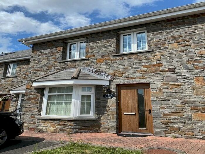 3 Bedroom Terraced House To Rent In Ashley Court, Crofty, SA4