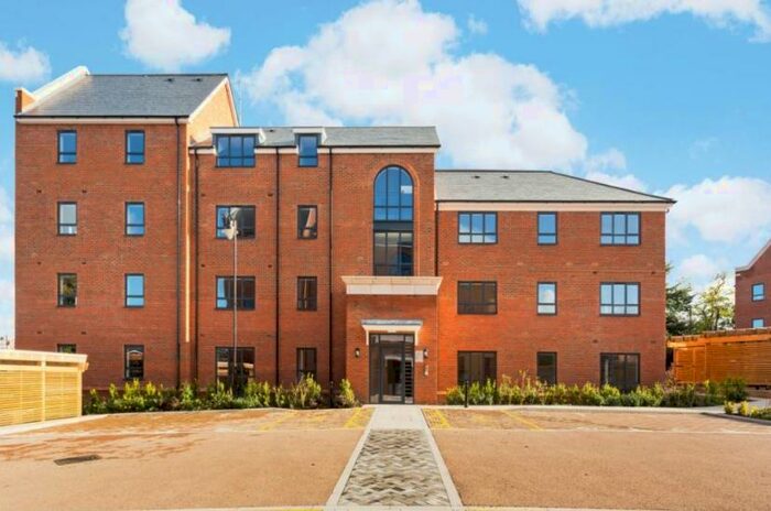 1 Bedroom Apartment To Rent In Darbyshire Road, GU11