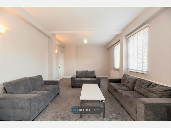3 Bedroom Flat To Rent In Harrow Road, London, W9
