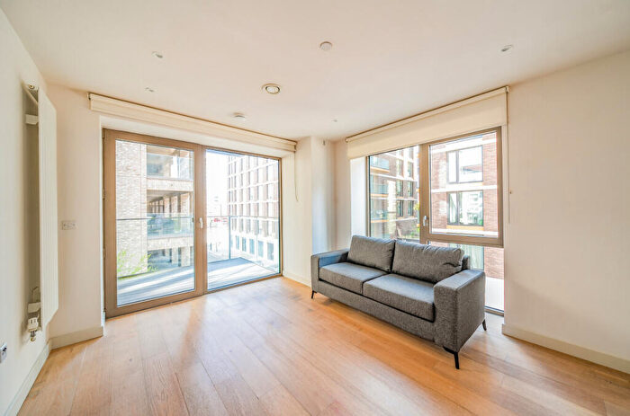 2 Bedroom Apartment To Rent In Clipper Street, London, E16