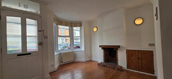 2 Bedroom Terraced House To Rent In Queens Road, Caversham, Reading, RG4