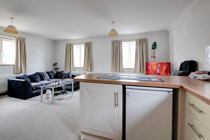 1 Bedroom Flat To Rent In Cambridge Street, St. Neots, PE19