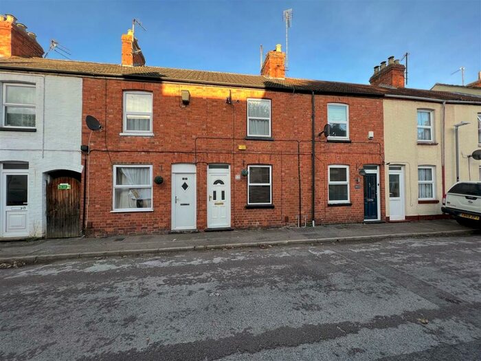 2 Bedroom Terraced House To Rent In Wallace Street, New Bradwell, Milton Keynes, MK13