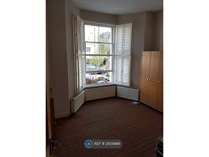 1 Bedroom Flat To Rent In Upper Ground Floor, London, SE5