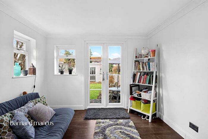 3 Bedroom Property To Rent In Rochester Avenue, Feltham, TW13