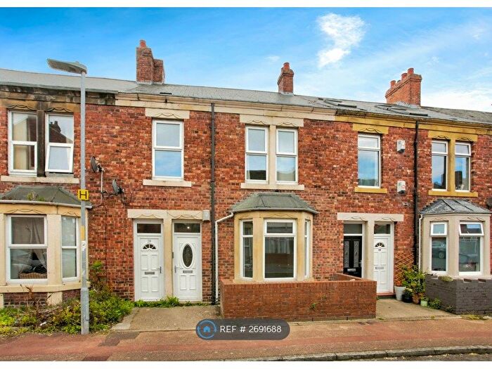 2 Bedroom Flat To Rent In Mafeking Street, Gateshead, NE9