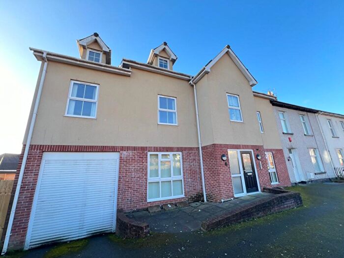 2 Bedroom Flat To Rent In Chepstow Road, Newport, NP19