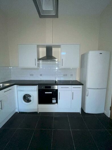 1 Bedroom Apartment To Rent In Queen Street, Morley, Leeds, LS27