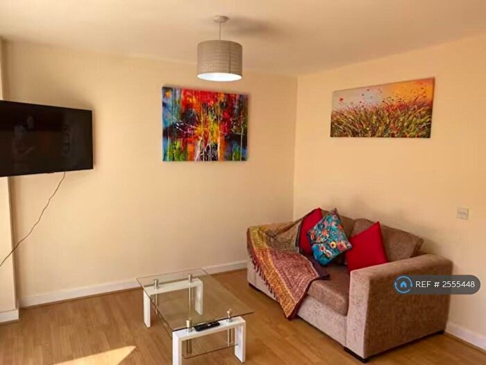 2 Bedroom Flat To Rent In Cambridge, Trumpington, Cambridge, CB2