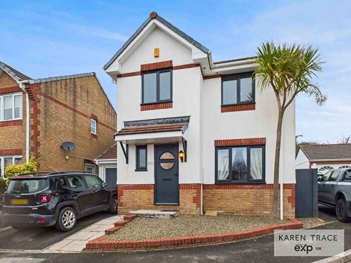 3 Bedroom Detached House For Sale In Larcombe Road, Boscoppa, St Austell, PL25