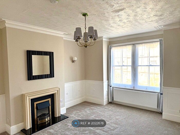 1 Bedroom Flat To Rent In Albany Road, Bexhill -On-Sea, TN40