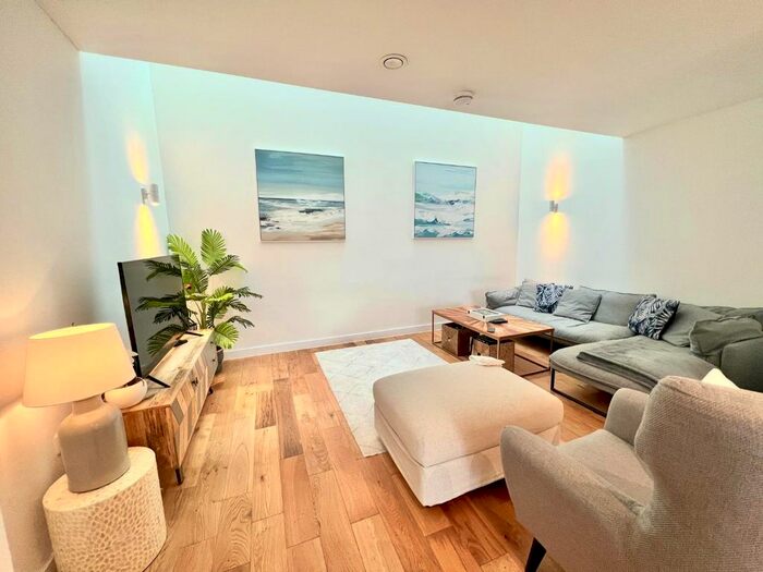 4 Bedroom Property To Rent In Secret Garden, Leeds, LS9