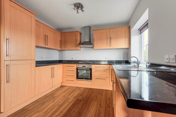 2 Bedroom Apartment To Rent In Thatcham, Berkshire, RG18