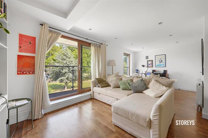 1 Bedroom Apartment To Rent In Vallance Road, Shoreditch, London, E1