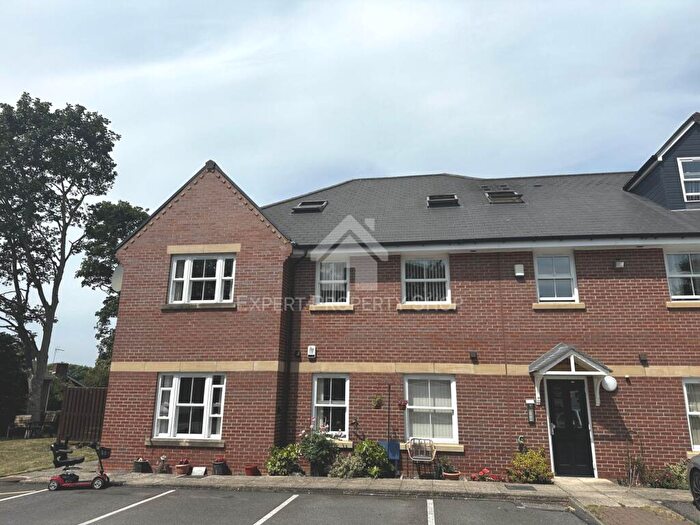 2 Bedroom Flat To Rent In Grove Court, Worksop, S80