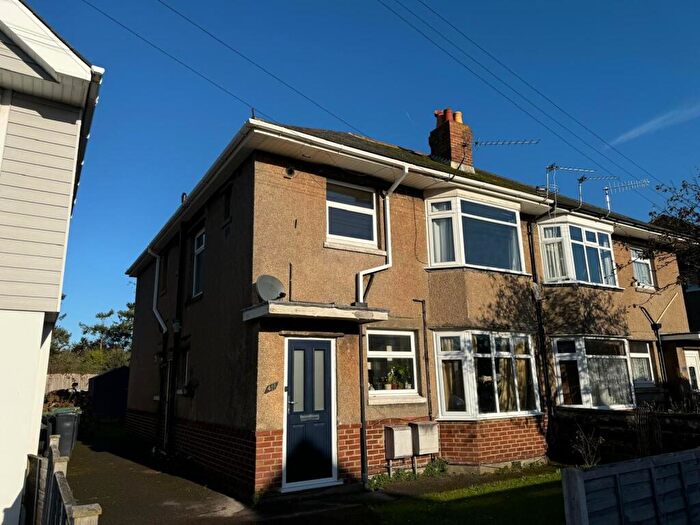 2 Bedroom Flat To Rent In Gleadowe Avenue, Christchurch, BH23