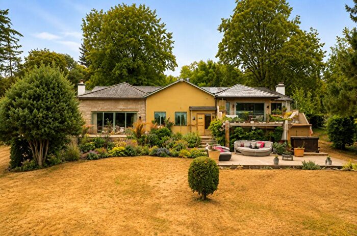 5 Bedroom Detached House For Sale In Alresford Road, Winchester, Hampshire, SO21