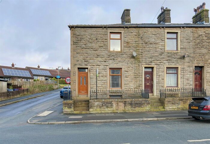 2 Bedroom End Of Terrace House To Rent In New Line, Bacup, Lancashire OL13