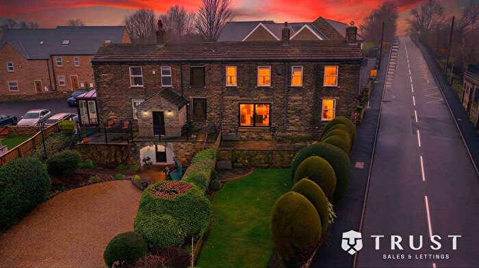 4 Bedroom Semi Detached House For Sale In School Lane, Hartshead, WF15