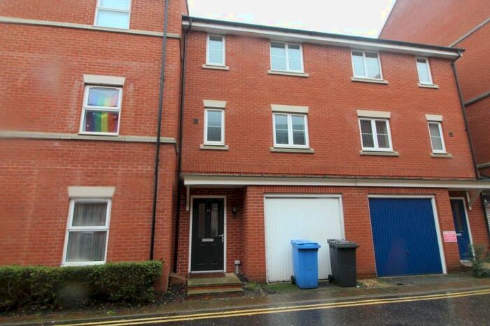 3 Bedroom Town House To Rent In Braeburn Close, Ipswich, IP4