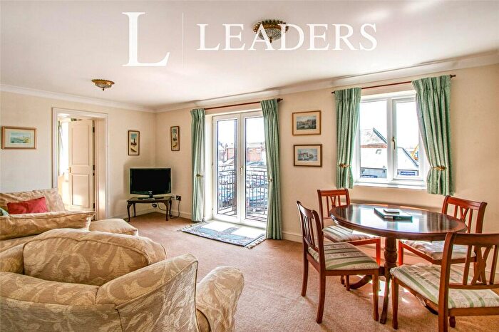 3 Bedroom Apartment For Sale In Barbers Wharf, Poole, Dorset, BH15