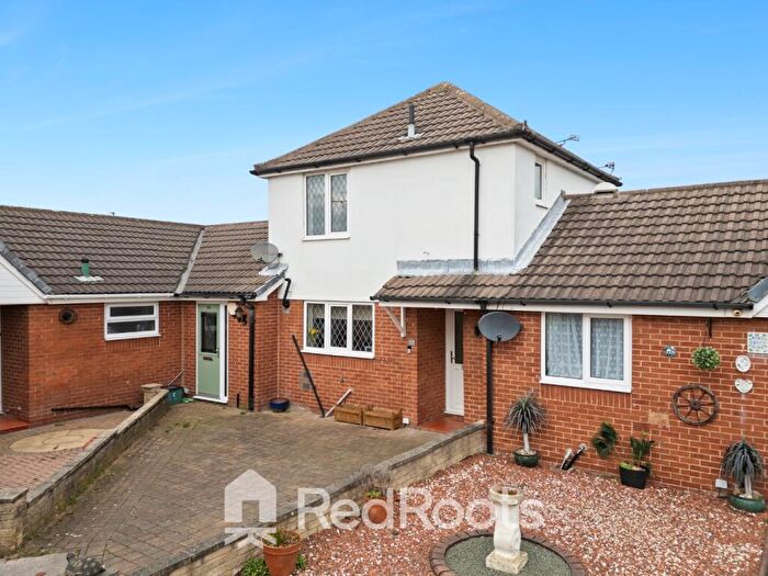 2 Bedroom Terraced House For Sale In Elizabeth Avenue, Kirk Sandall, Doncaster, South Yorkshire, DN3