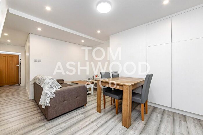 3 Bedroom Terraced House For Sale In Pretoria Road, London, E16